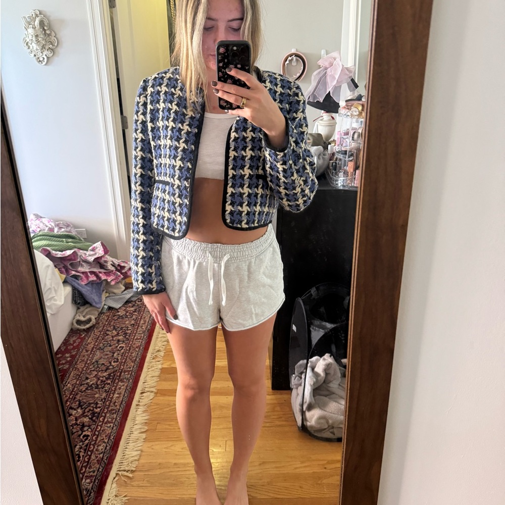 H&M houndstooth blue jacket